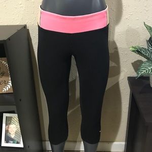 Victoria’s Secret PINK yoga capris